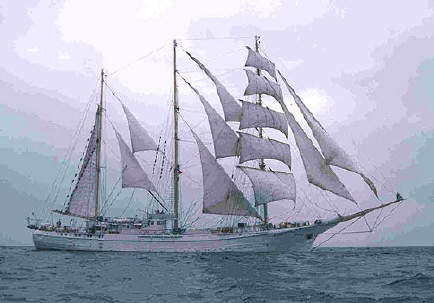 3 masted tall ship.jpg (40765 bytes)